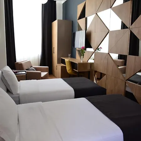 Comfort Hotell 4*