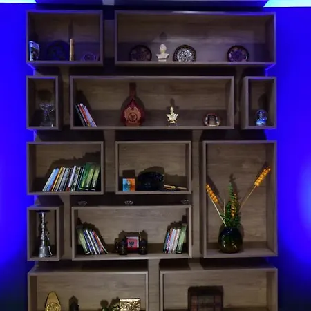 Comfort فندق تيرانا