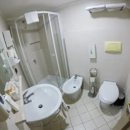 Comfort Center Hotel