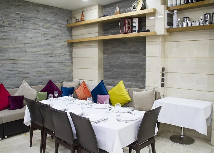 Comfort Center فندق تيرانا