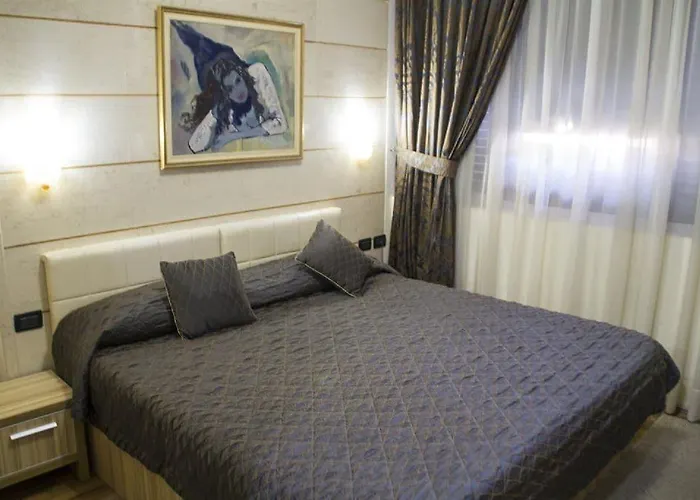 Comfort Center تيرانا