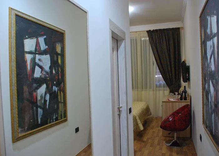 فندق Comfort Center تيرانا