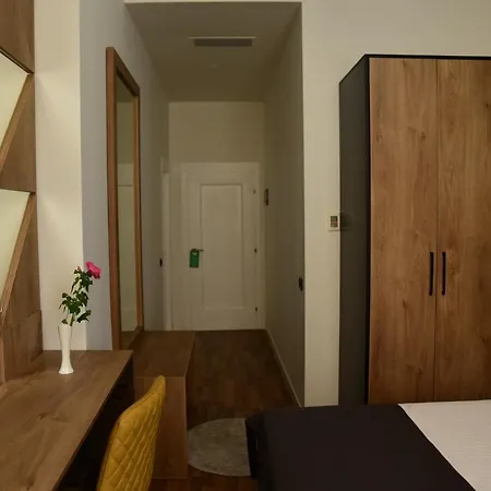 Comfort Center Hotel