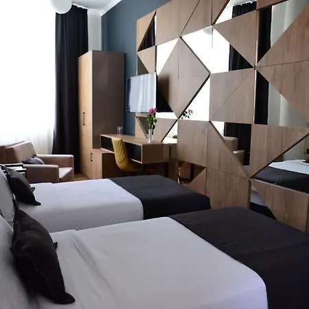 Comfort Hotel Tirana