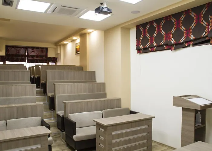 מלון Comfort Center טיראנה