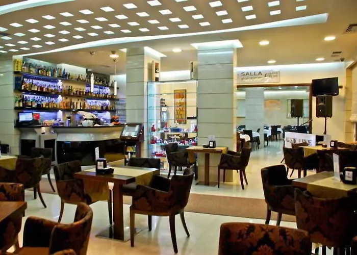 Comfort Center Hotel