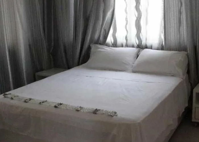 Comfort Center Hotel