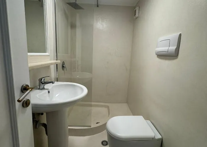 Comfort Center מלון טיראנה