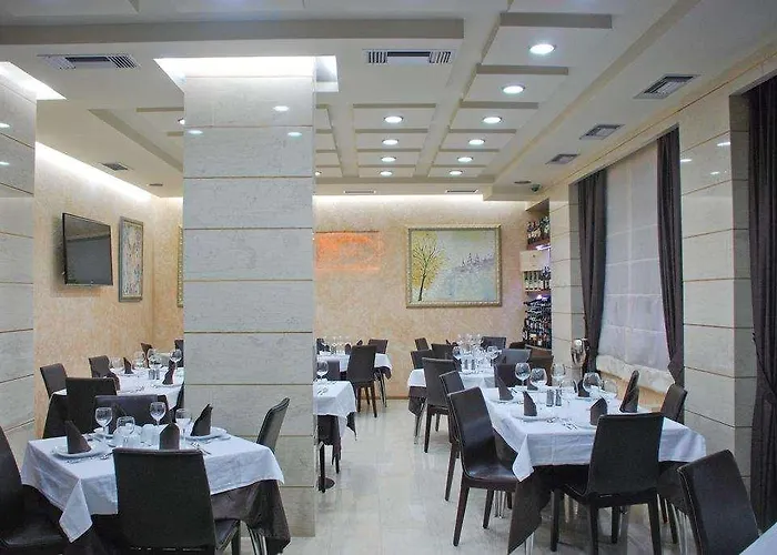 מלון Comfort Center טיראנה